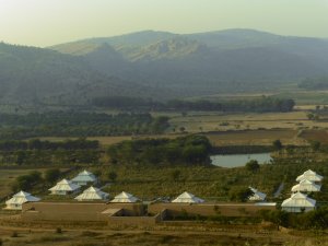 Blick auf das Areal des Aman-i-Khas Resort, Ranthambore Nationalpark, Indien 