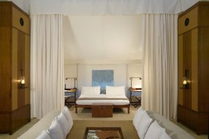exklusive Schlafzimmer im Aman-i-Khas Resort, Ranthambore Nationalpark, Indien 