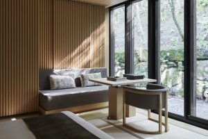 gemütliche sitzecke im aman luxus resort kyoto japan