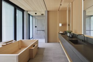modernes stilvolles badezimmer im aman luxus resort kyoto japan