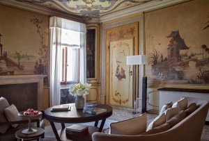 traumhafte luxus suite mit ausblick im aman hotel resort venedig italien