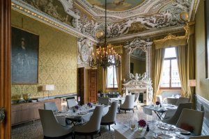 feines essen im aman luxushotel restaurant venedig italien
