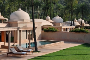 Außenansicht eines Pool Pavillon, Aman Amanbagh Resort, Rajasthan, Indien