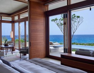 exklusives Schlafzimmer einer Casita mit Blick auf das Meer im Amanera Resort, Playa Grande, Dominikanische Republik, Karibik