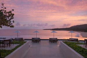 entspannen am Pool mit herrlichem Blick über das Meer, Amanera Resort, Playa Grande, Dominikanische Republik, Karibik