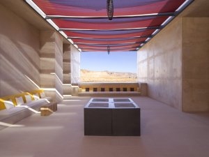 Blick in die Lobby des Aman Amangiri von der aus man einen herrlichen Blick auf die Wüste von Utah hat
