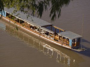 erleben Sie die wunderschöne Natur auf einem Mekong Boots Trip, Amantaka Resort, Luang Prabang, Laos 