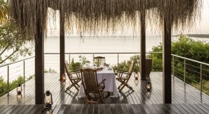 wunderschöne Terrasse einer Deluxe Sea View Villa im Anantara Bazaruto Island Resort, Mosambik