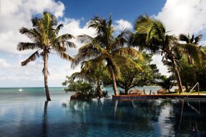 entspannen im Infinity Pool des Anantara Bazaruto Island Resort, Mosambik