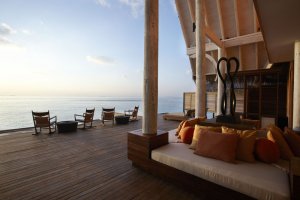 Spa Relaxation Deck mit Blick auf den indischen Ozean, Anantara Kihavah, Baa Atoll, Malediven 