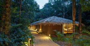 Außenansicht einer Cottage des Anavilhanas Jungle Lodge, Anavilhanas Nationalpark, Brasilien
