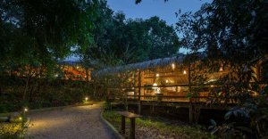 Blick auf die Reception Lounge des Anavilhanas Jungle Lodge, Anavilhanas Nationalpark, Brasilien