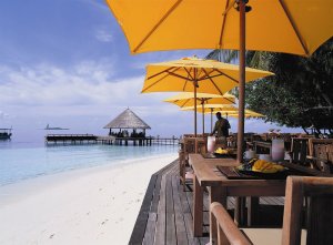 wunderschönes restaurant im luxus resort angsana resort & spa ihuru im kaafu atoll malediven indischer ozean