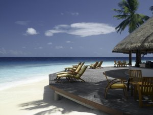 grossartige bar unter freiem himmel im luxus resort angsana resort & spa ihuru im kaafu atoll malediven indischer ozean
