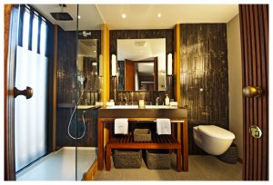 exklusives Badezimmer einer Suite auf der Aqua Mekong, Mekong Flusskreuzfahrt, Vietnam