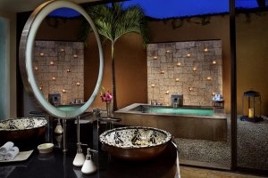 Luxusurlaub Mexiko im Banyan Tree Mayakoba das Bad des Luxus Zimmer in einer Villa im Hotel