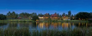 romantische abendstimmung im banyan tree resort & spa in phuket thailand