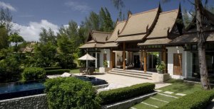 private villa mit pool und garten im banyan tree resort & spa in phuket thailand