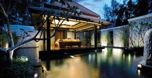 romantische abendstimmung im banyan tree resort und spa in phuket thailand