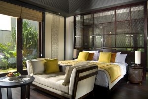 luxus schlafzimmer einer villa im banyan tree ungasan resort in bali indonesien