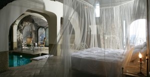 luxus design Schlafzimmer einer suite im bellevue syrene hotel in sorrent Italien