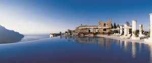 traumhafter Luxus infinity pool im caruso belvedere hotel in ravello italien