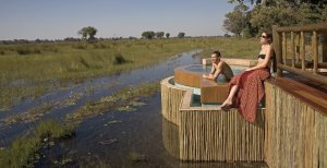 traumhafter privater pool im eagle island camp in afrika botswana okavango delta
