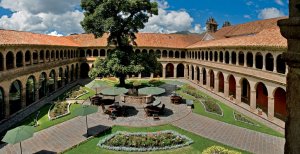 traumhaftes luxushotel hotel monasterio in cusco peru lateinamerika 