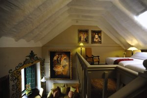 doppelstöckige suite im monasterio hotel in cusco peru lateinamerika