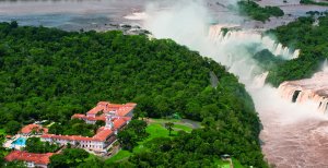 idyllisches luxus traumhotel an den wasserfällen das cataratas in lateinamerika brasilien iguassu 