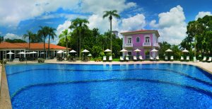 wunderschöner pool im cataratas luxus resort in lateinamerika brasilien iguassu 