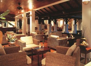 gemütliche lounge im La residence Phou Vao resort in luang prabang laos