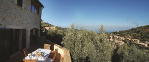 wunderschöner ausblick auf die landschaft im la residencia hotel auf mallorca balearen in spanien
