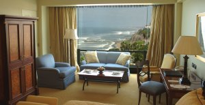 wunderschönes schlafzimmer der suite im miraflores park hotel in lateinamerika peru lima