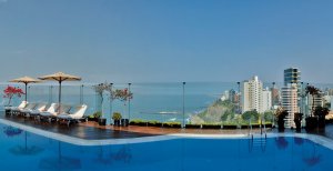 erfrischender pool im miraflores park hotel in lateinamerika peru lima