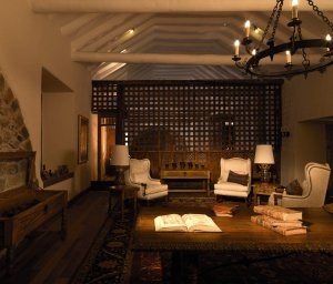 gemütliche lobby im luxus hotel palacio nazarenas in cusco peru südamerika