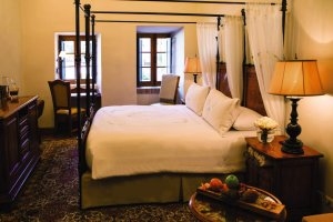 luxus schlafzimmer im hotel palacio nazarenas in cusco peru südamerika