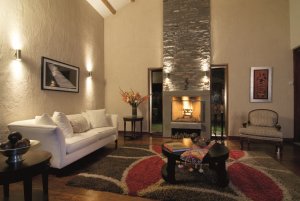 luxuriöses wohnzimmer der villa im rio sagrado in lateinamerika peru ollantaytambo 