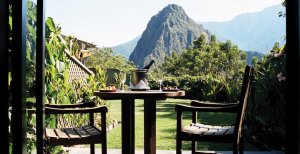 atemberaubende aussicht von der terrasse in der machu picchu sanctuary luxus lodge in peru lateinamerika