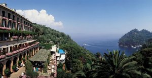 luxus hotel mit Ausblick auf die malerische bucht im hotel splendido in portofino italien