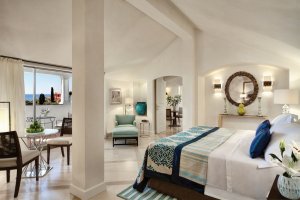traumhaftes Luxus Schlafzimmer mit Ausblick im hotel splendido in portofino italien