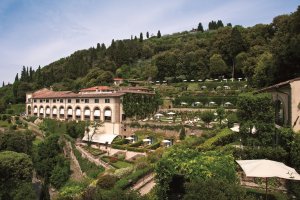 traumhafte Landschaft und blick auf die luxuriöse Villa san michele in Florenz Italien