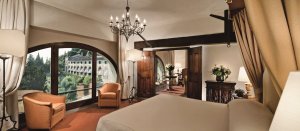 grosse luxus suite in der Villa san michele in Florenz Italien