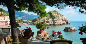 ausgezeichnete italienische Küche in der Villa sant Andrea auf sizilien