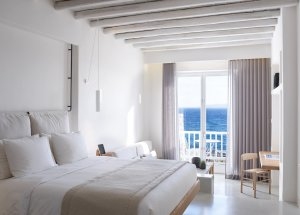 Sea View Coast Suite im Bill & Coo Leading Hotels of the World Mykonos Griechenland mit Blick auf das Mittelmeer