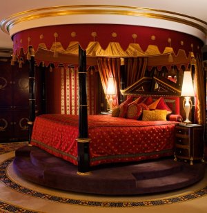 luxus schlafzimmer einer suite im Burj al Arab in dubai