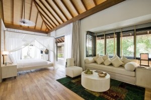 entspannen im Wohnbereich Ihres Garden Room im Maalifushi by Como, Thaa Atoll, Malediven