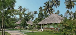 idyllische Hotelanlage des Carnoustie Ayurveda & Wellness Resort, Kerala, Indien