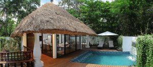 luxuriöse Zukra Pool Villa im Carnoustie Ayurveda & Wellness Resort, Kerala, Indien