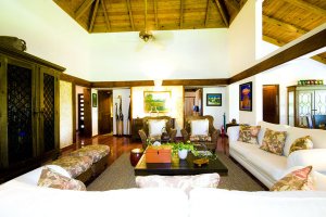 geräumiges Wohnzimmer in einer Villa im Casa de Campo Golfresort Dominikanische Republik